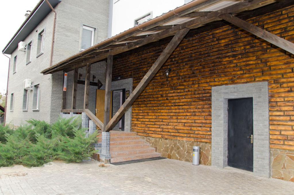 Na Bukovinskoy Guest House Kharkiv Eksteriør billede